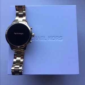 Michael Kors gold (runway) smartwatch